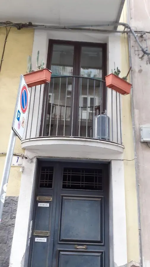Apartment Casa Piccola Bianca Appartamento In Centro Catania