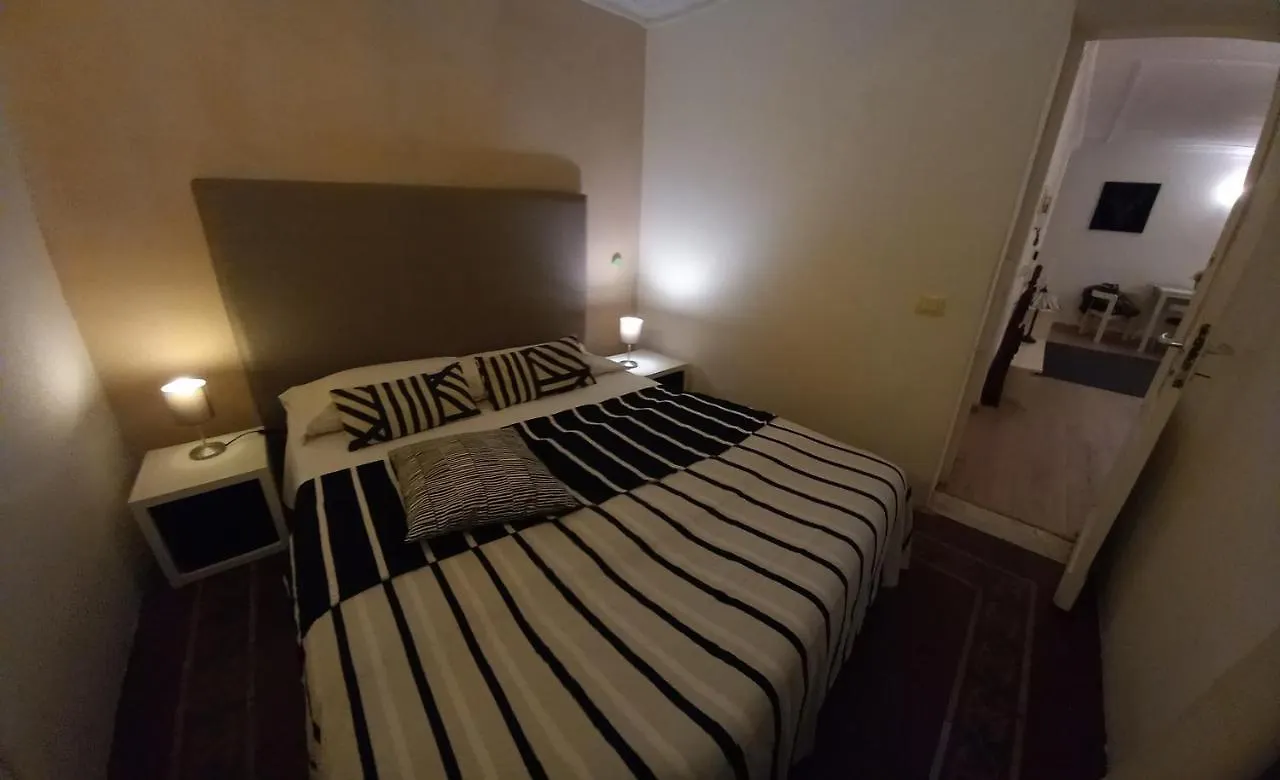Apartment Casa Piccola Bianca Appartamento In Centro Catania